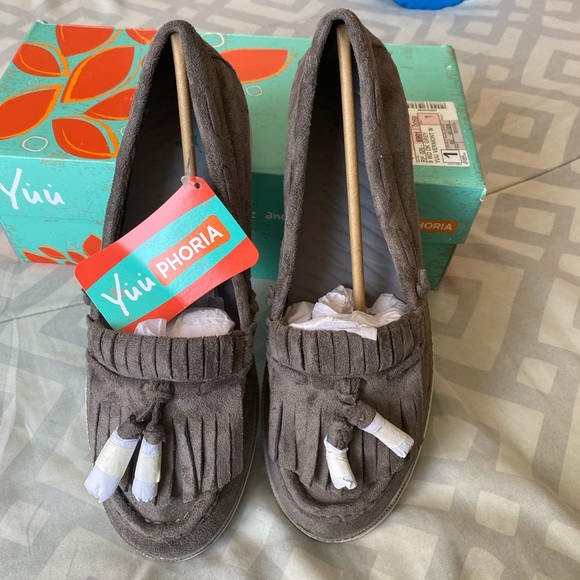 Dark grey vermontw shoes 👟 - Picture 3 of 5